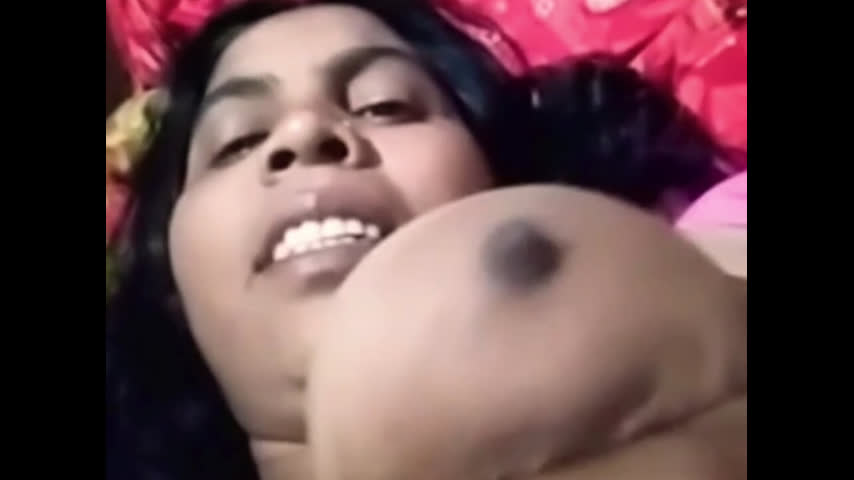 Desi aunty’s video call sex with her boyfriend
